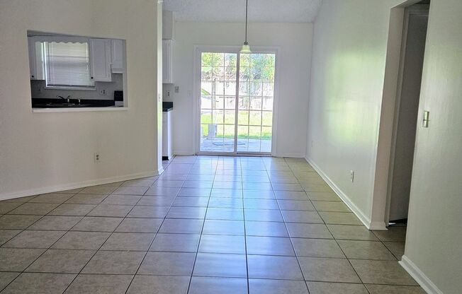 2 beds, 2 baths, $1,350