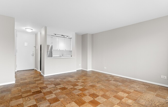 1 bed, 1 bath, $4,400, Unit 21E