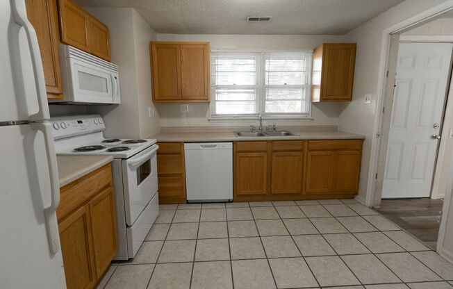 3 beds, 1 bath, $1,500