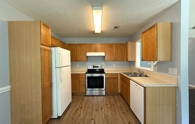 3025 LONGSPUR DR