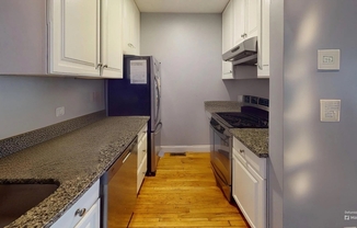 330 1/2 E ST