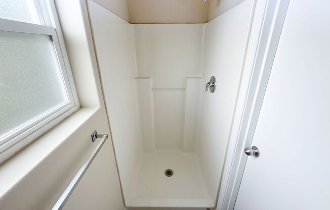 Studio, 1 bath, 150 sqft, $1,195, Unit 1B