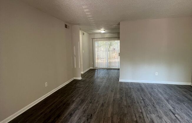 1 bedroom condo for $1050(1st floor)  Close to South Park and Pineville
