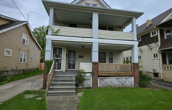 1394 Larchmont Rd