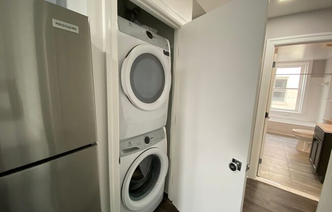 2 beds, 2 baths, 933 sqft, $2,015, Unit 703