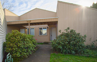 Charming 2 bed/1 bathroom