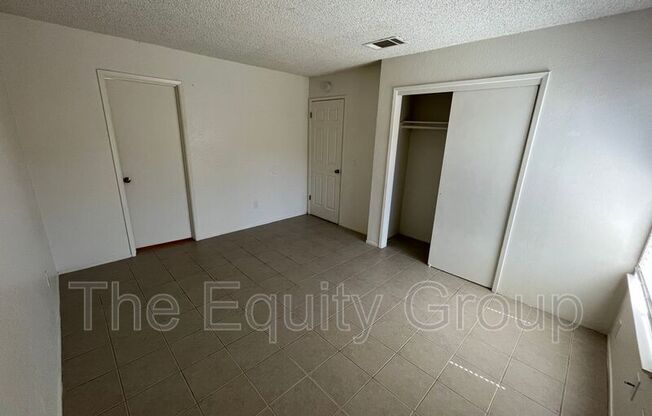 3 beds, 2 baths, 1,200 sqft, $1,650