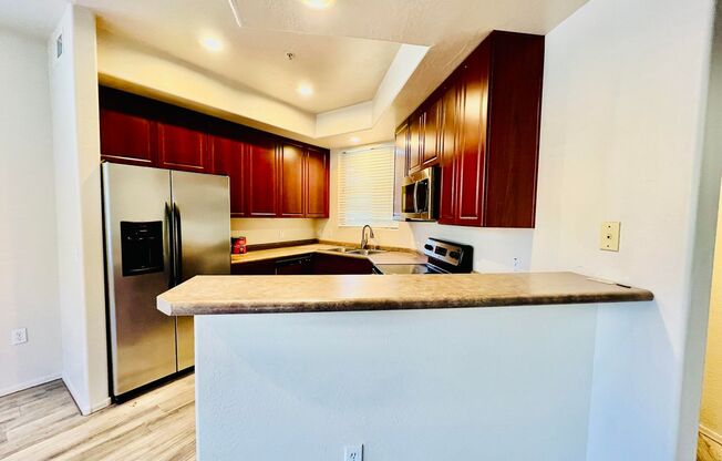 2 beds, 2 baths, 1,244 sqft, $1,899, Unit 705 W. Queen Creek #1107