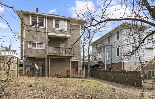 Studio, 1 bath, 600 sqft, $758, Unit 3