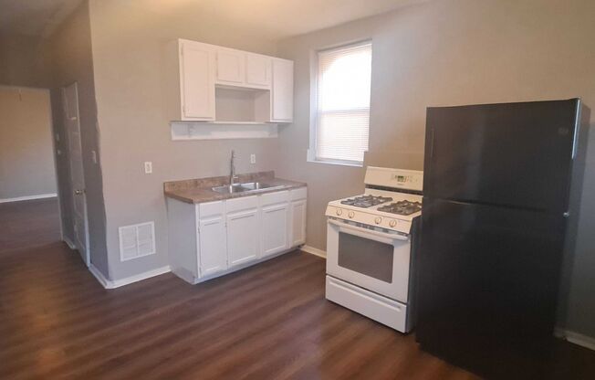 2835-37 Miami St