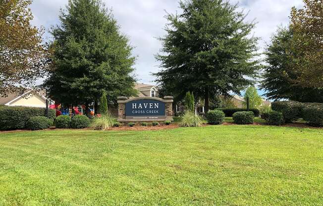 Haven Cross Creek _ Landmark Sign