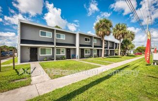 825 E UNIVERSITY BLVD