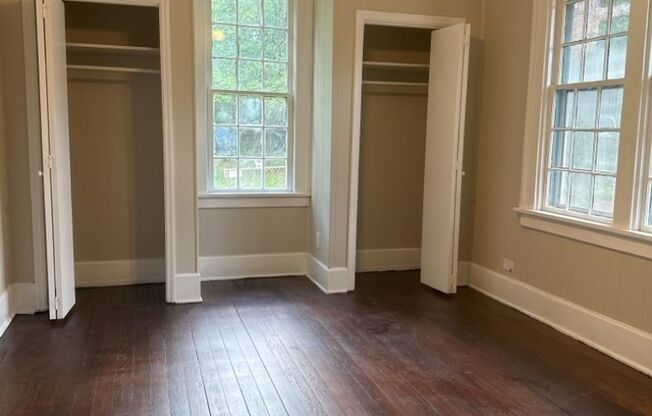 *$1,500* Stunning 1914 Property for Rent - Recently Remodeled - 2 BED, 1 BATH