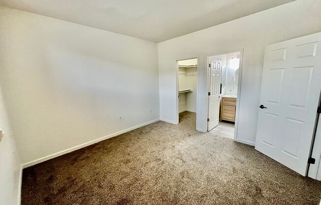 2 beds, 2 baths, $1,975, Unit #424