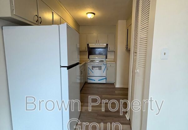 2462 D BRAGG BLVD