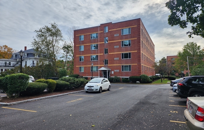 125 PLEASANT ST