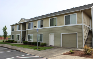 2 beds, 2 baths, 1,000 sqft, $1,495, Unit 633-05