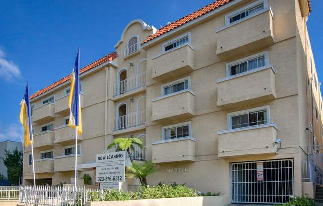 Apartment Building in Los Angeles