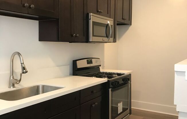 1 bed, 1 bath, $1,925, Unit 119#542-1