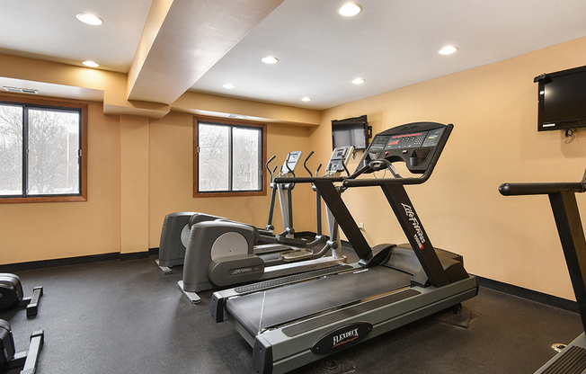 Westwind Apartments - Fitness Center