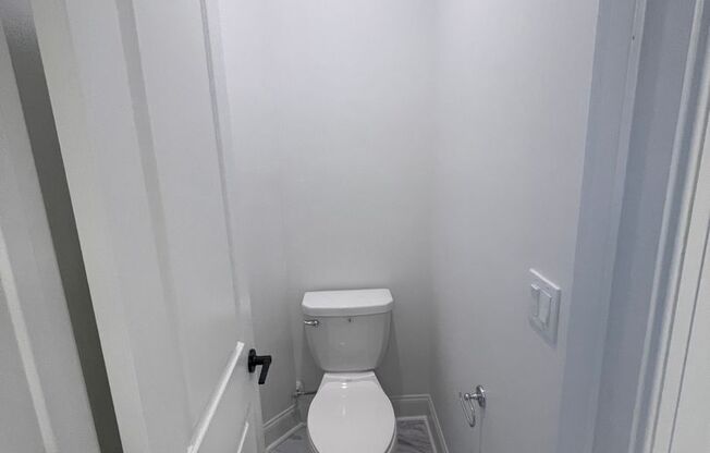 2 beds, 2 baths, 1,190 sqft, $1,800, Unit B201