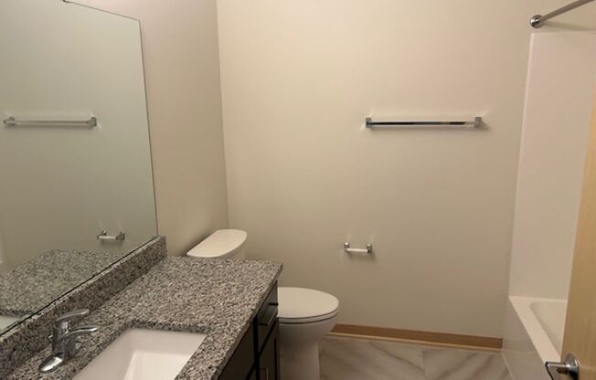 1 bed, 1 bath, 789 sqft, $2,000, Unit 205