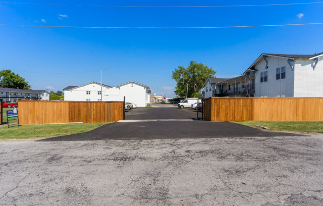 1 bed, 1 bath, 570 sqft, $775, Unit 73-128