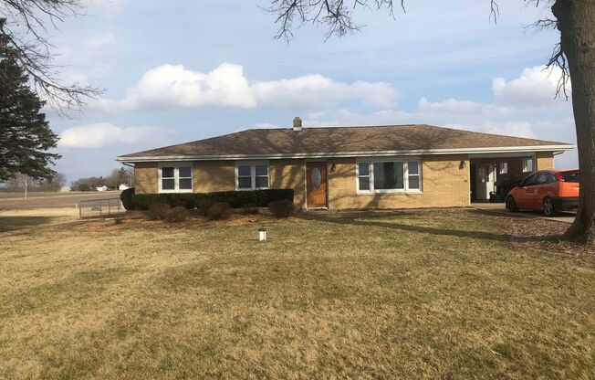 Beautiful 3BR home rural Bloomington with large lot. Recently refurbished and modernized