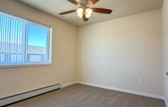 3 beds, 2 baths, 1,092 sqft, $1,595, Unit AT 715-49