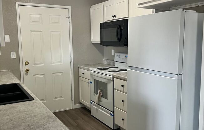 2 beds, 1 bath, 1,509 sqft, $1,300, Unit 525 - 15