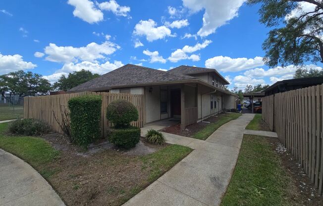 Charming 3/2 in Brandon, FL.