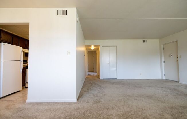 2 beds, 1 bath, 850 sqft, $895, Unit Unit 109