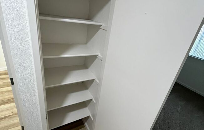2 beds, 1 bath, 848 sqft, $1,900, Unit 2102