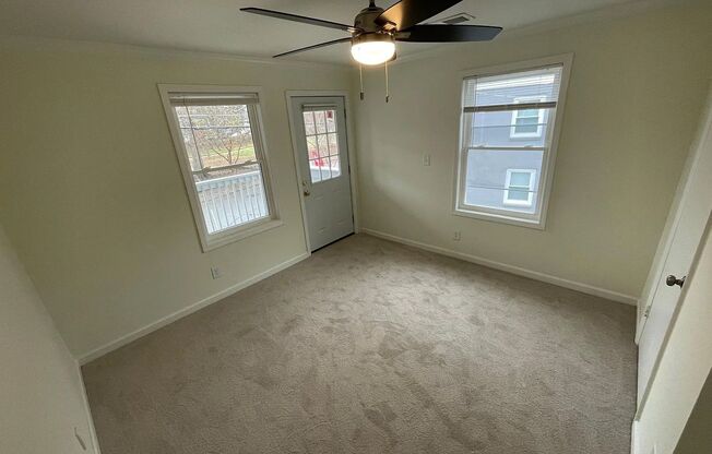 401 ANGIER AVE NE