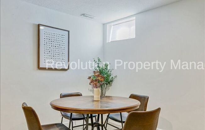 2 beds, 1 bath, 1,125 sqft, $1,150, Unit 2