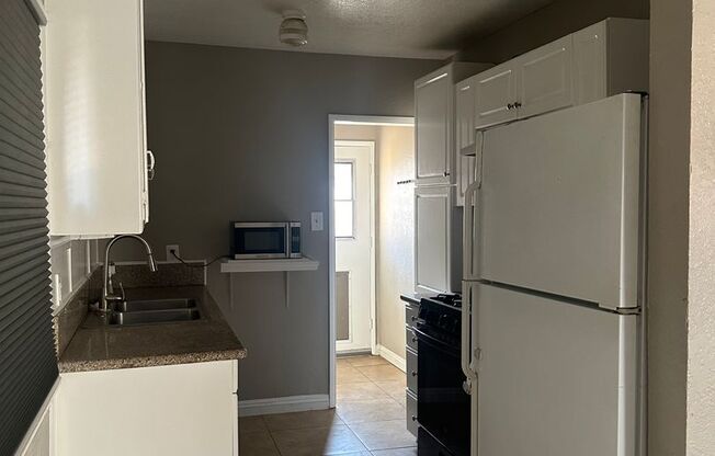 2 beds, 1 bath, 800 sqft, $1,895, Unit 5839 Picker Street