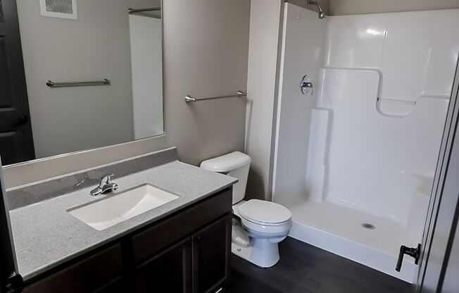 3 beds, 2 baths, 1,180 sqft, $1,500, Unit 3500-104