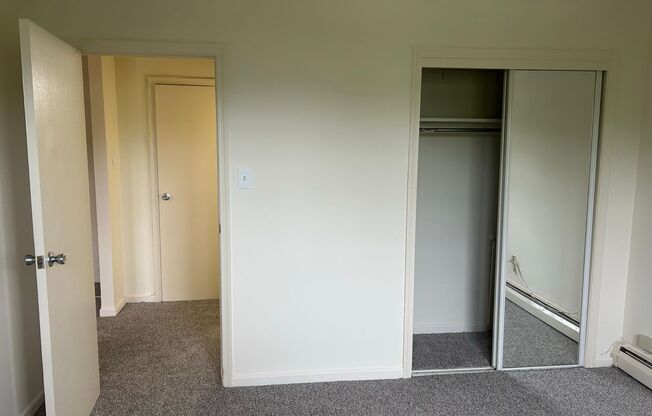 1 bed, 1 bath, 588 sqft, $1,330, Unit 00 - L-14