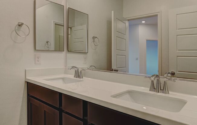 3 beds, 3 baths, $2,710