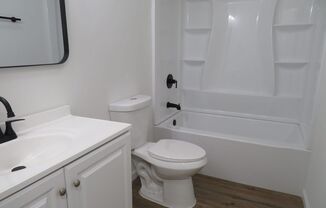 2 beds, 1 bath, $1,100