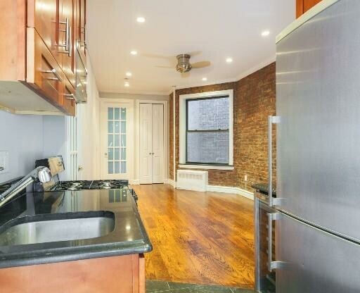 3 beds, 2 baths, $6,495, Unit 4N