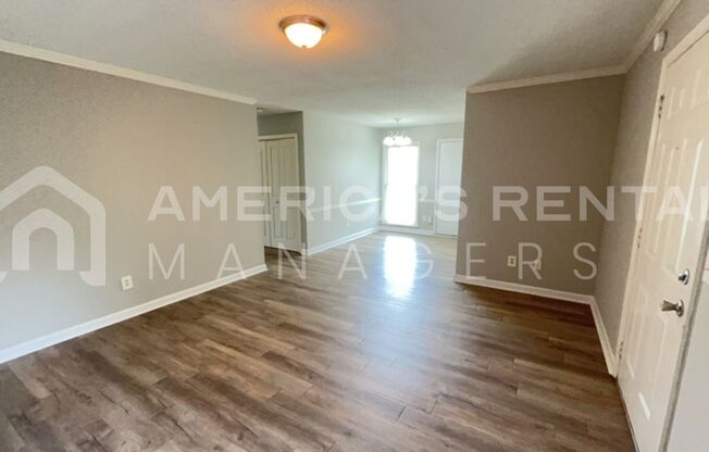 2 beds, 2 baths, $895, Unit Unit B