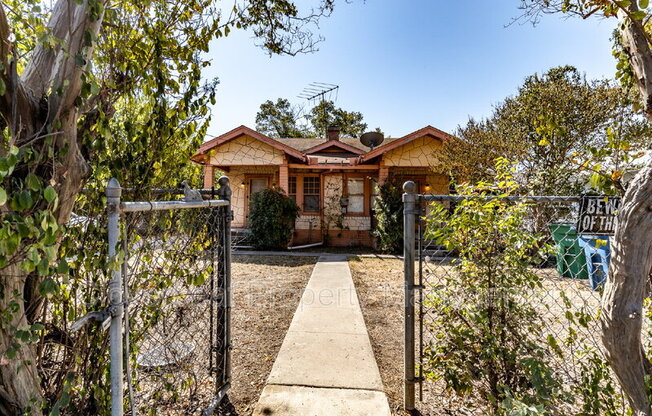 226 MCLAUGHLIN AVE