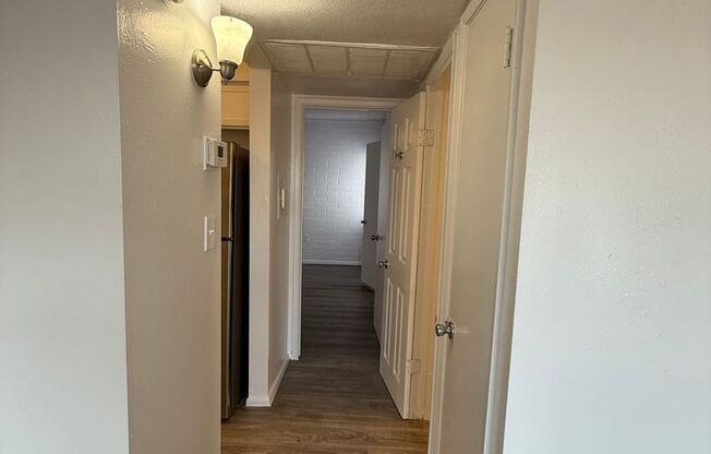 1 bed, 1 bath, 627 sqft, $800, Unit 221