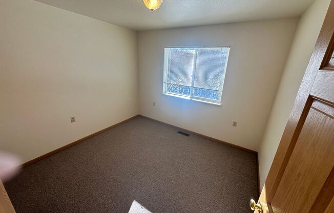 2 beds, 1 bath, $1,800