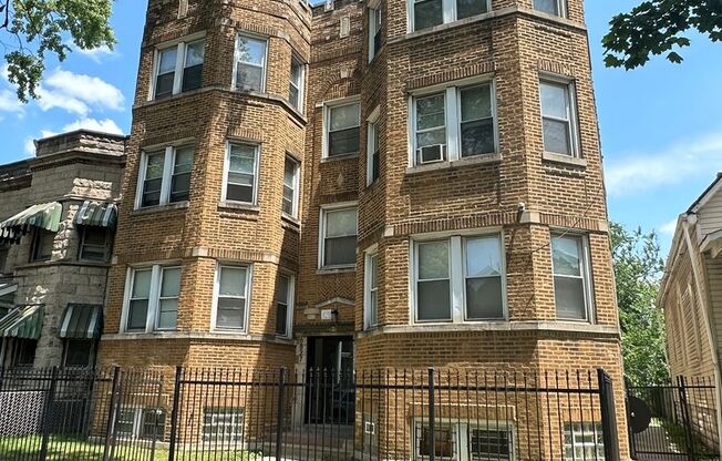 6827-29 S. Wabash Ave. Bldg