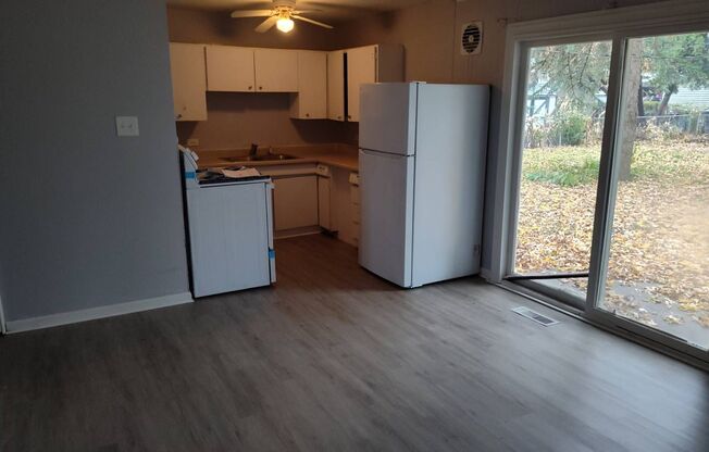 3 beds, 1 bath, $1,149