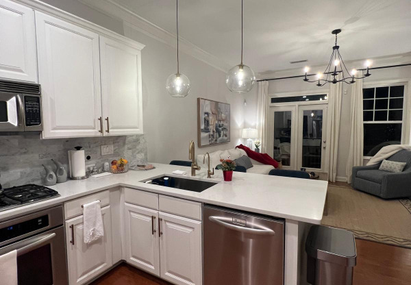 1956 COBBLESTONE CIR NE