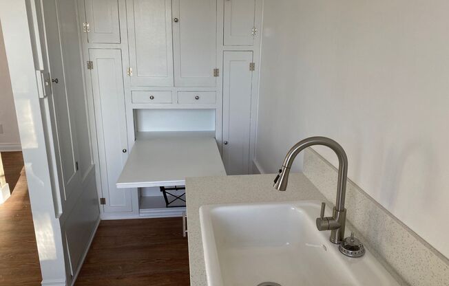 Studio, 1 bath, 420 sqft, $1,635, Unit 209