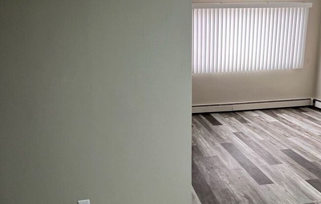 1 bed, 1 bath, 552 sqft, $775, Unit DB1-2